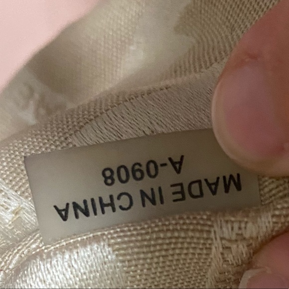 Large Michael Kors Uptown Astor Shoulder Tote - Picture 3 of 4